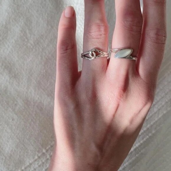 Vintage Sterling Silver Etched Love Knot Ring sz 6.25 - Picture 2 of 4